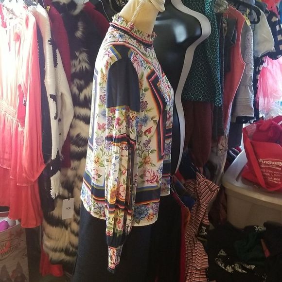 Fashion Nova Mock Neck Long Sleeve Mock Neck Boho Blouse W/Elastic Sleeve Sz.M - Picture 3 of 14